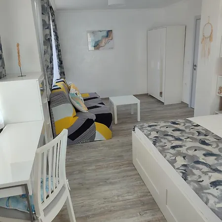 Teddy's Sea View * 内塞伯尔