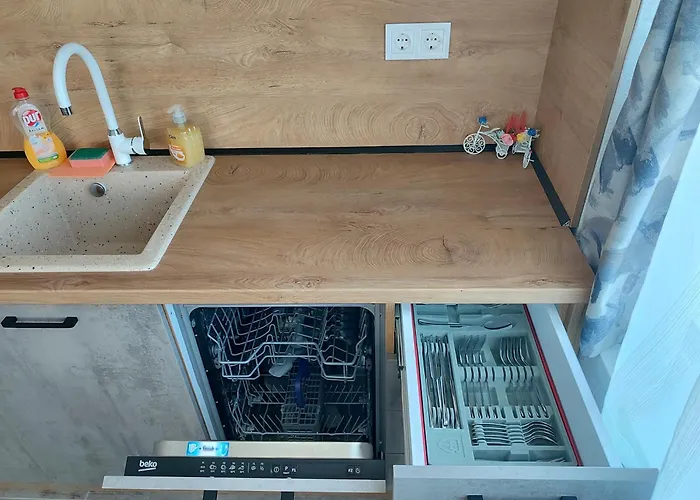 Teddy's Sea View Apartment *