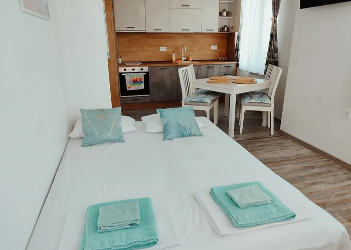 Apartment Teddy's Sea View *